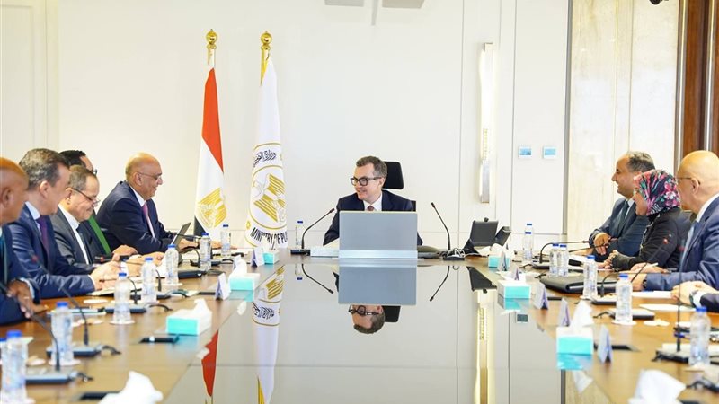 وزير التخطيط ورئيس جهاز تنمية المشروعات يبحثان دعم ريادة الأعمال وتعزيز فرص العمل