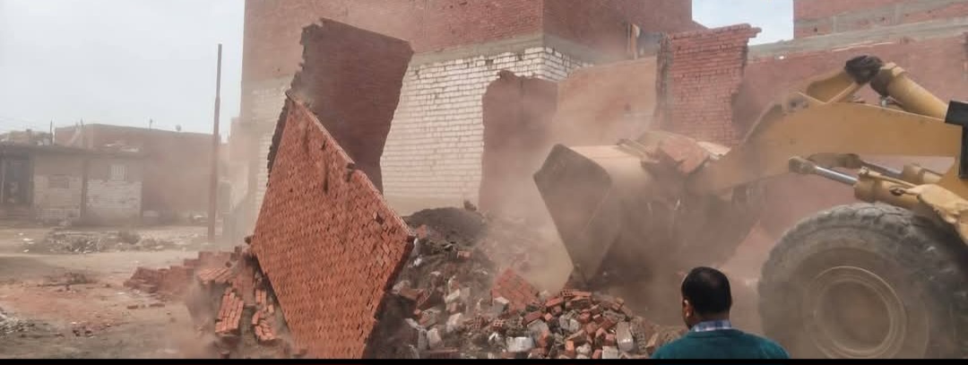 ضمن الموجة 28 ... حملات مكثفة لإزالة التعديات خلال إجازة عيد الفطر بالمنيا