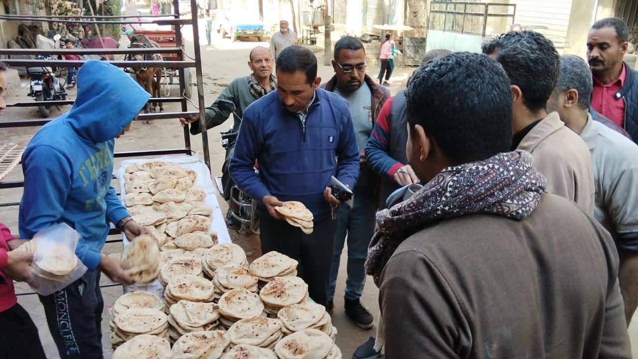 حملات تموينية تضبط 76 مخالفة وتكثف الرقابة على الأسواق والمخابز بالمنيا