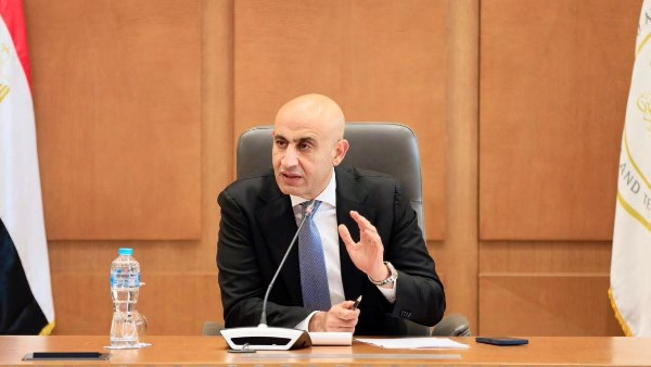 تعطيل الدراسة واستكمال اليوم بدون امتحانات.. قرارات عاجلة في 3 محافظات بسبب الطقس