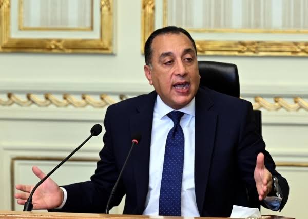 مدبولي يعلن توزيع السيارات المبردة لتسهيل وصول السلع للمواطنين