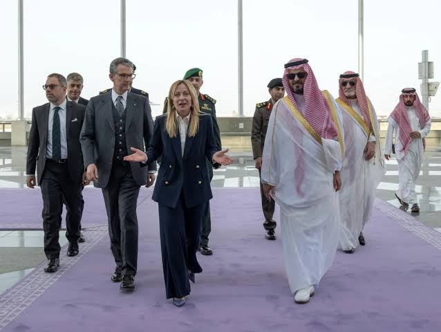 ميلوني في الخليج… رحلة إيطالية عاجلة بين قلق الطاقة وحسابات السياسة