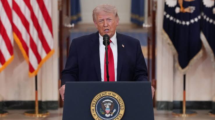 ترامب: لست مستعدا بعد للإفصاح عما ستفعله أمريكا حال تعرض طيار المقاتلة المفقود للأذى