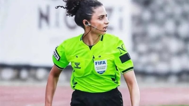 سقوط حكمة خلال مباراة في الدوري التركي يثير جدلًا واسعًا