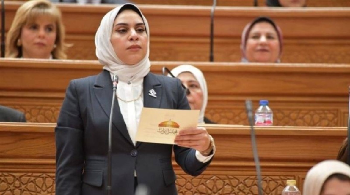 فاطمة عادل عضو مجلس النواب: مصر الوحيدة التي يمكنك فيها كفالة يتيم في بيتك.. لكن لا يمكنك استضافة ابنك بعد الطلاق