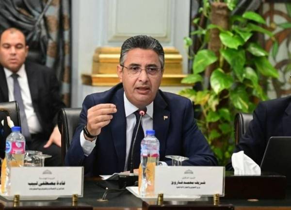 وزارة التموين تنعى والد زوجة الدكتور شريف فاروق