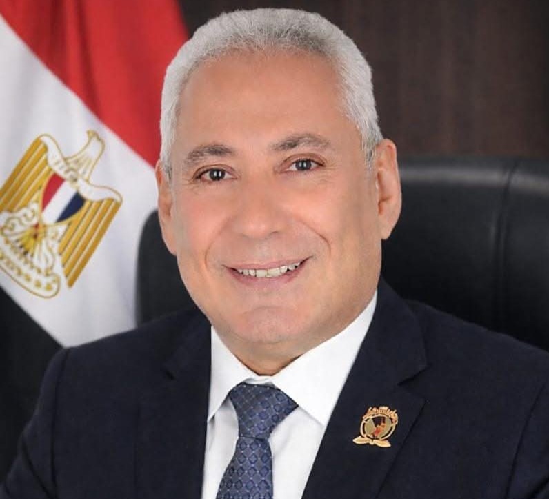 رئيس جامعة المنيا يهنئ البابا تواضروس الثاني بمناسبة عيد القيامة المجيد