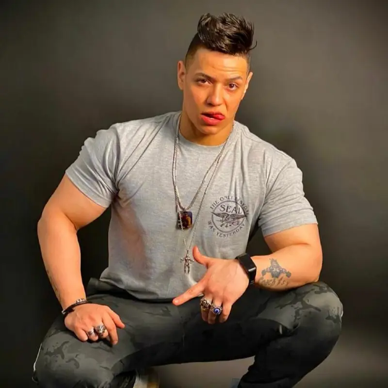 القبض على البلوجر بيج ياسمين بتهمة نشر مقاطع فيديو مخالفة