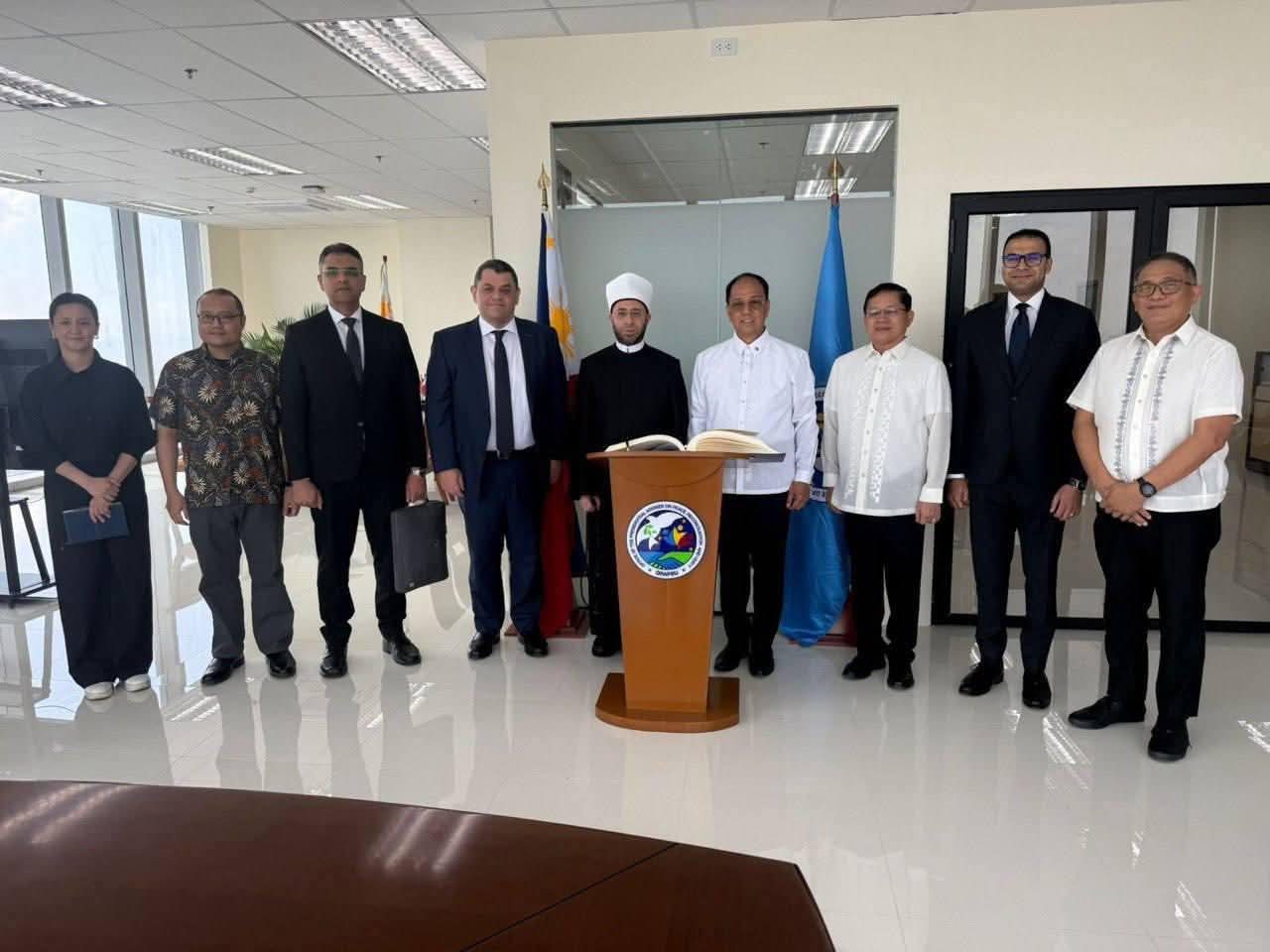حفاوة بالغة بوزير الأوقاف في الفلبين.. وتعزيز للتعاون العلمي ودعوات مشتركة للسلام العالمي