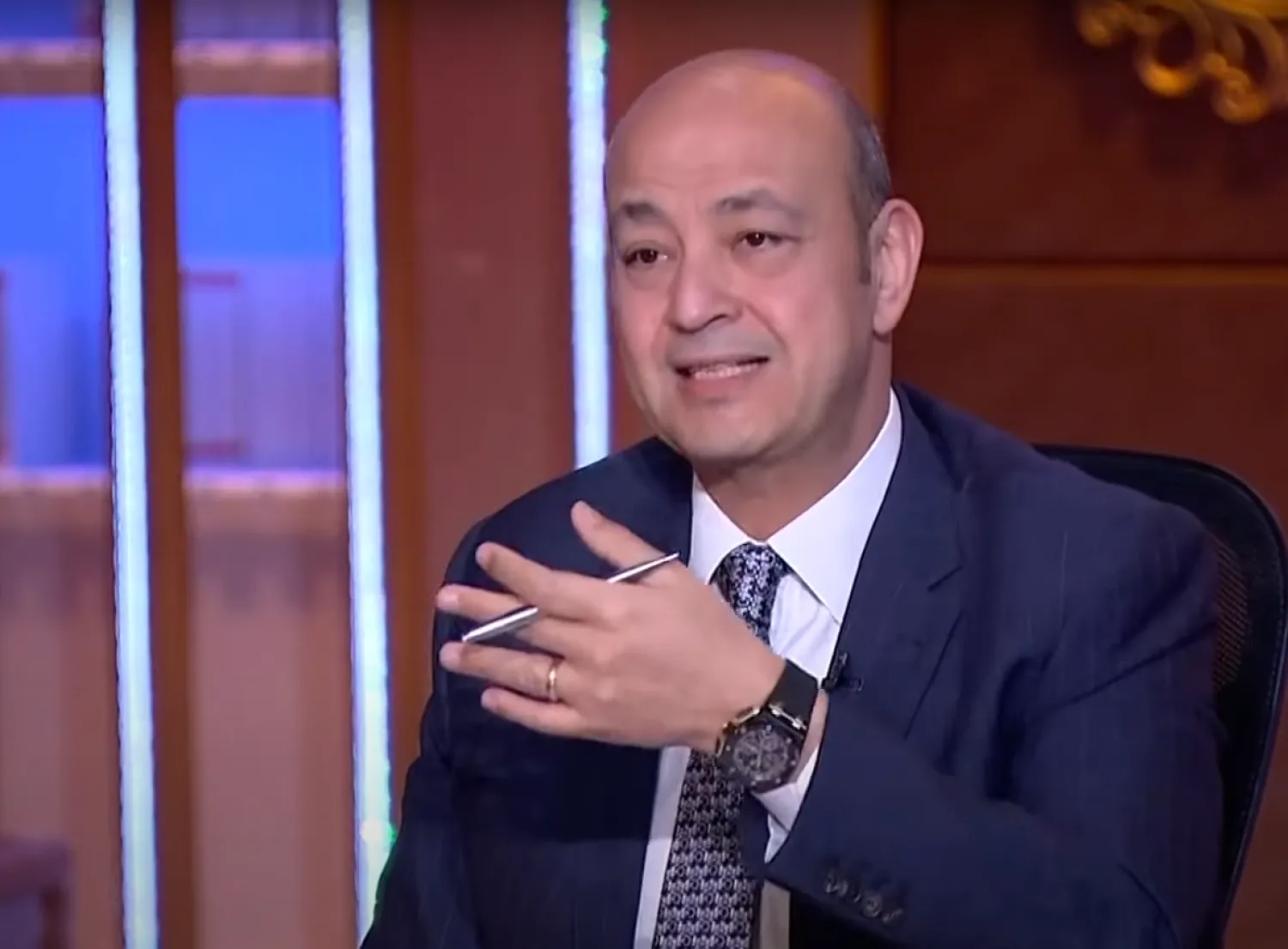 عمرو أديب : ضياء العوضي اللي بيقول للناس بطلوا دوا وكلوا سكر مات عنده ٤٦ سنة.. ده النموذج أو الصنم