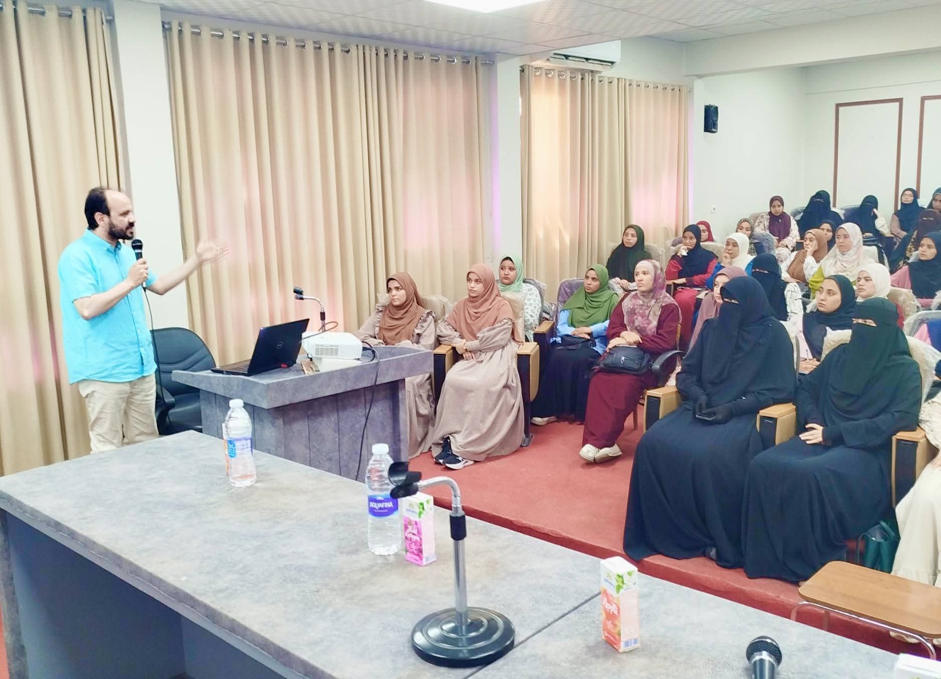 «مودة» تصل آداب المنيا.. تدريب متخصص لتعزيز استقرار الأسرة المصرية وبناء وعي الشباب