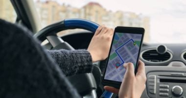 القبض على سائق نقل ذكي في الجيزة بعد اتهامه بارتكاب فعل خادش أمام موظفة