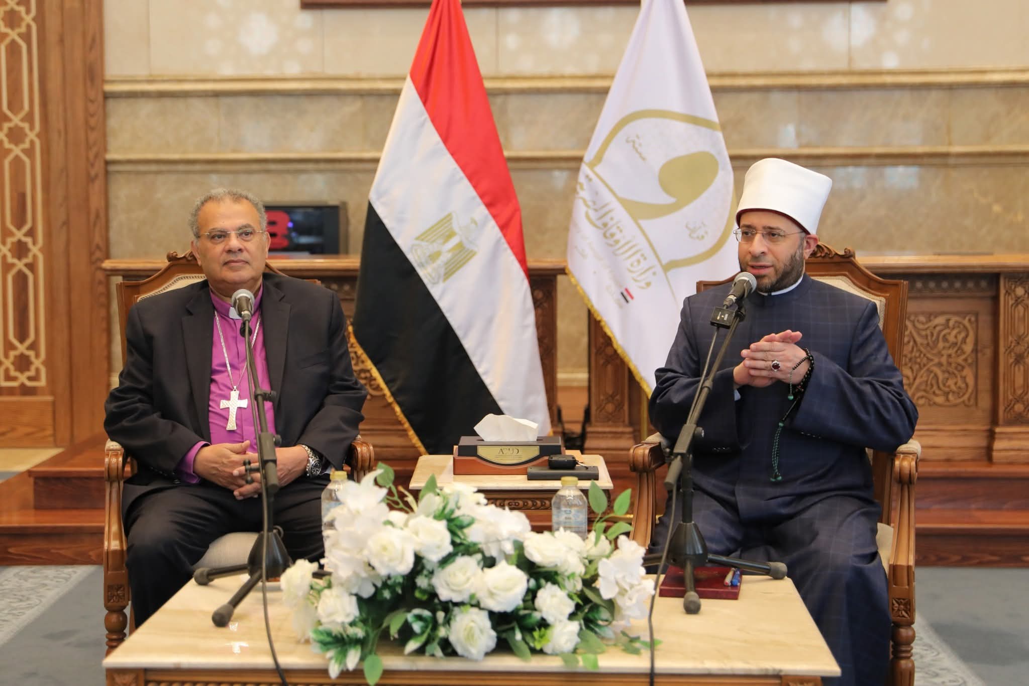 رئيس الطائفة الإنجيلية يهنئ وزير الأوقاف بقرب حلول عيد الأضحى المبارك