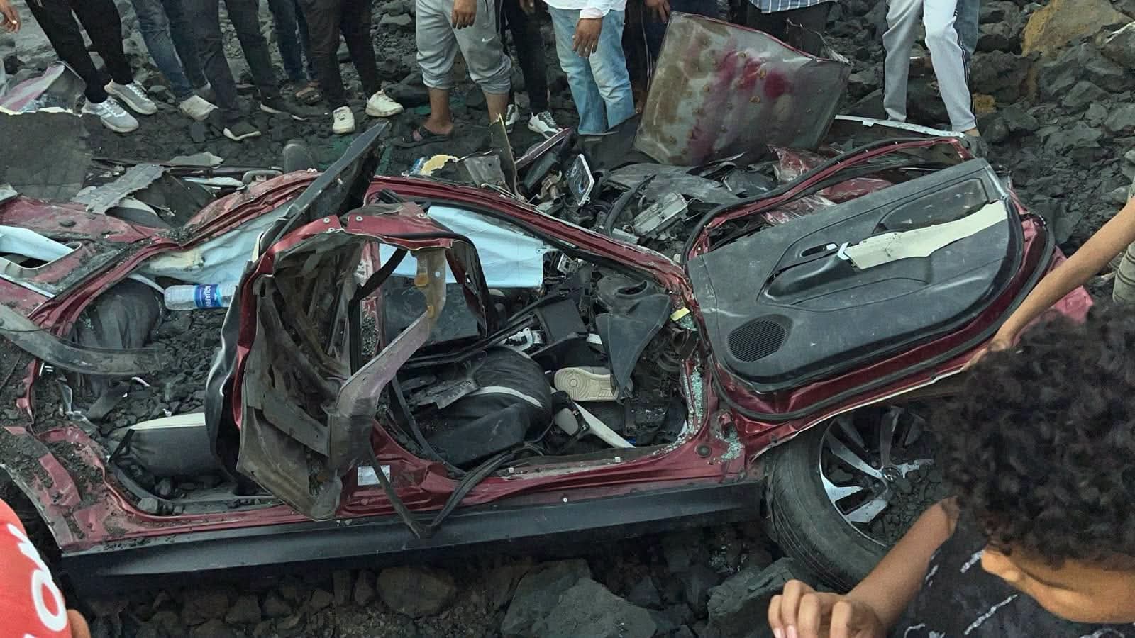 العربية اتعجنت ... مصرع شخصين وإصابة 4 في سقوط تريلا على ملاكي بالوراق