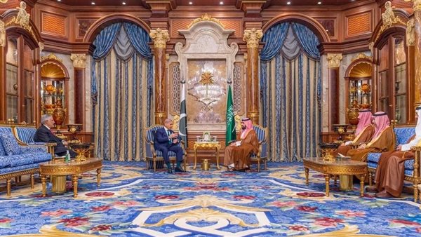 الأمير محمد بن سلمان يستقبل رئيس الوزراء الباكستاني شهباز شريف