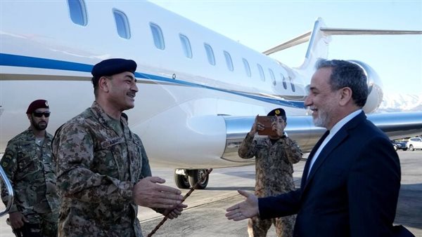 قائد الجيش الباكستاني يتوجه إلى طهران لنقل الرسائل الأمريكية