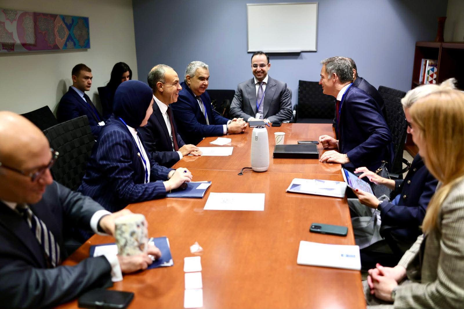 وزير الخارجية يبحث دعم المشروعات التنموية مع مدير برنامج الأمم المتحدة الإنمائي