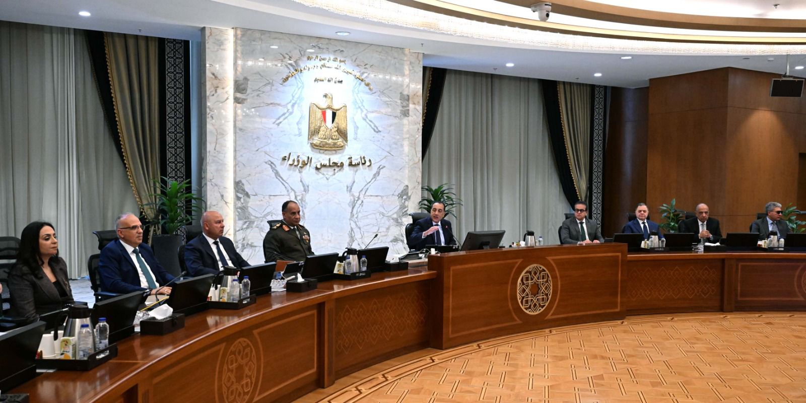 مجلس الوزراء يوافق على حزمة قرارات لتعزيز التنمية الاقتصادية والخدمية