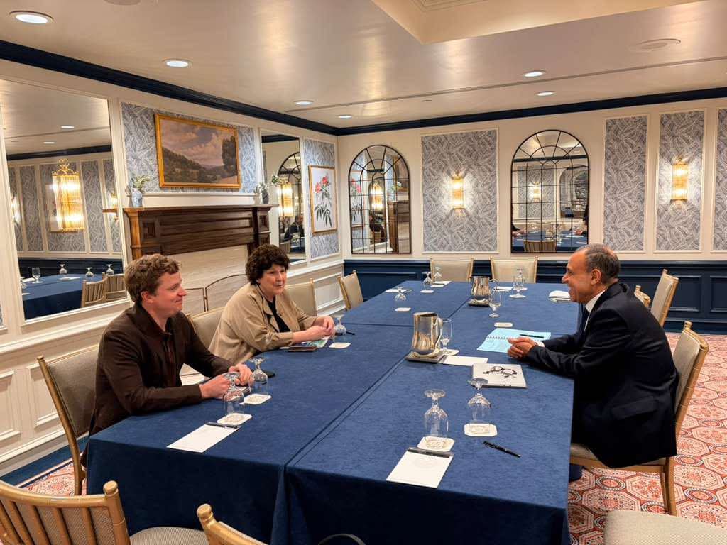 وزير الخارجية يستعرض جهود مصر لخفض التصعيد بالشرق الأوسط في حوار مع الصحافة الأمريكية