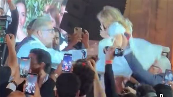 عمرو دياب يحيي حفل زفاف ابنة محمد السعدي بعد اعتزاله حفلات الأفراح