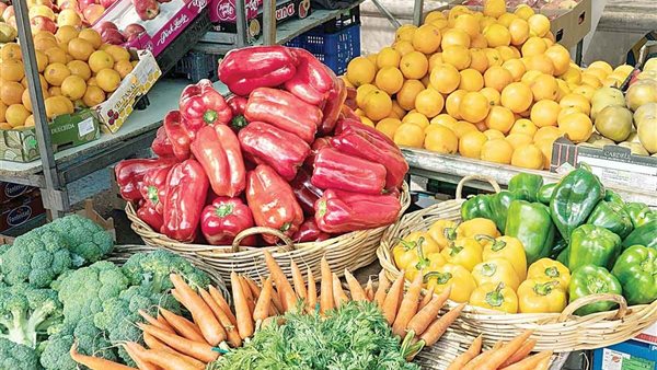 أسعار الخضروات تتقلب في سوق العبور: انخفاض الفلفل وارتفاع 4 أصناف