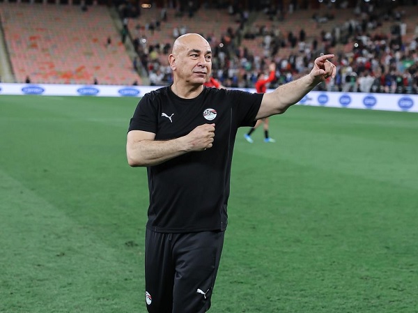 حسام حسن ينفي شائعات استدعاء الثنائي المصاب لمعسكر المنتخب في المونديال