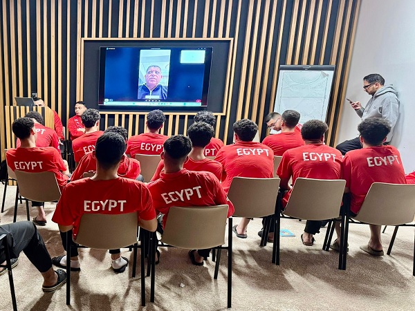 خالد فتحي يحفز ناشئي اليد قبل مواجهة إسبانيا في بطولة البحر المتوسط