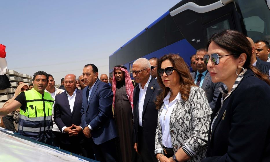 مدبولي يتفقد تقدم مشروع سكة حديد بئر العبد – رأس النقب في شمال سيناء