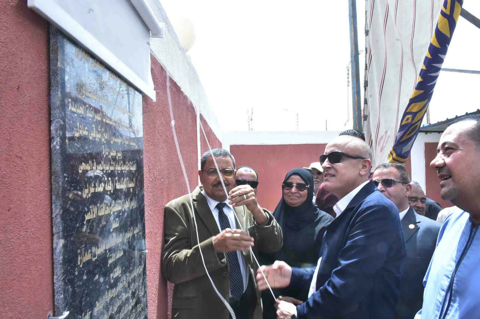 محافظ الأقصر يفتتح محطتي صرف صحي بتكلفة 288 مليون جنيه