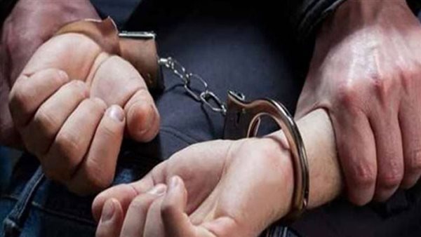 ضبط تشكيل عصابي للسطو على الهواتف والتكاتك في الجيزة