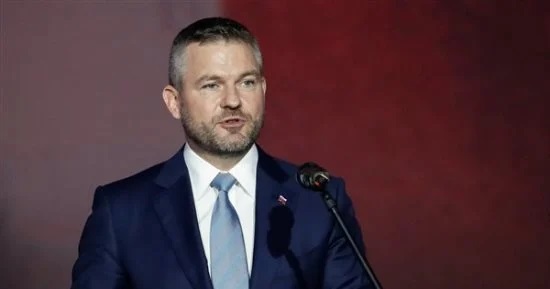 استفتاء شعبي في سلوفاكيا حول إلغاء الرواتب مدى الحياة للمسؤولين