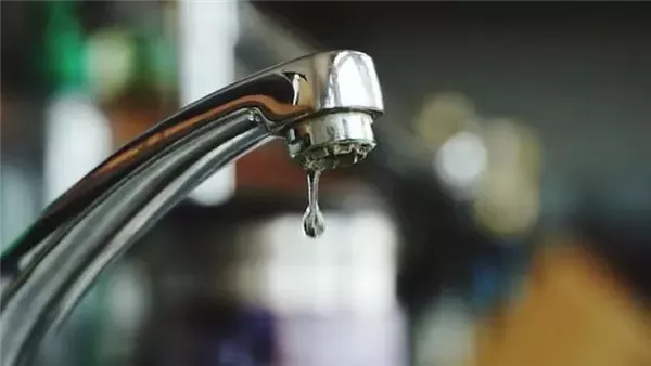 انقطاع مياه مفاجئ في 6 أكتوبر يثير استياء السكان