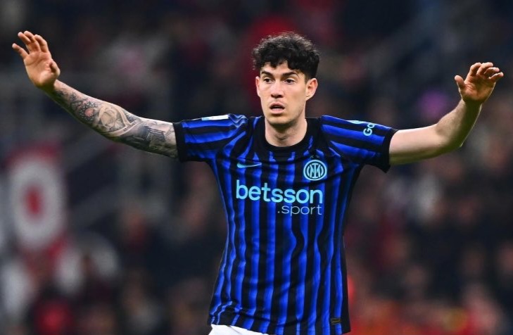 برشلونة يقترب من ضم باستوني في صفقة مدوية