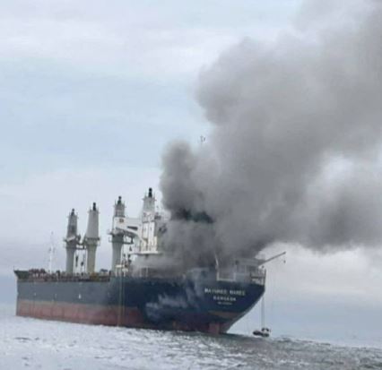 إيران تطلق النار على سفينة حاويات في مضيق هرمز وسط تصاعد التوترات