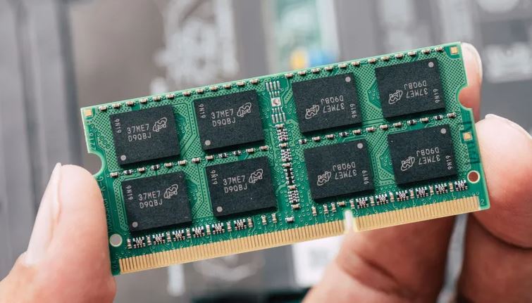 واشنطن تتهم بكين بسرقة تكنولوجيا الذكاء الاصطناعي