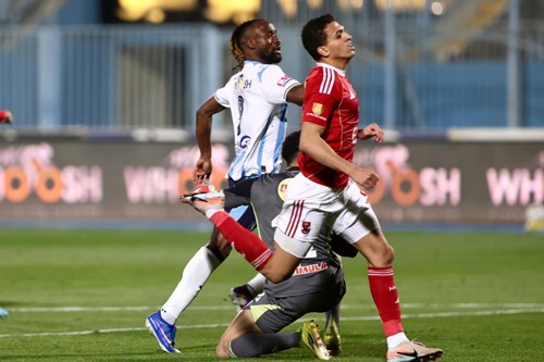 بيراميدز يتفوق على الأهلي بثلاثية ويهز عرش المنافسة على الدوري