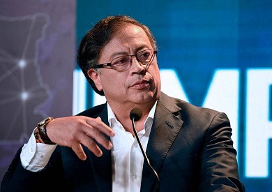 كولومبيا تحقق في صلة الإكوادور بهجوم دموي أودى بحياة 20 شخصاً