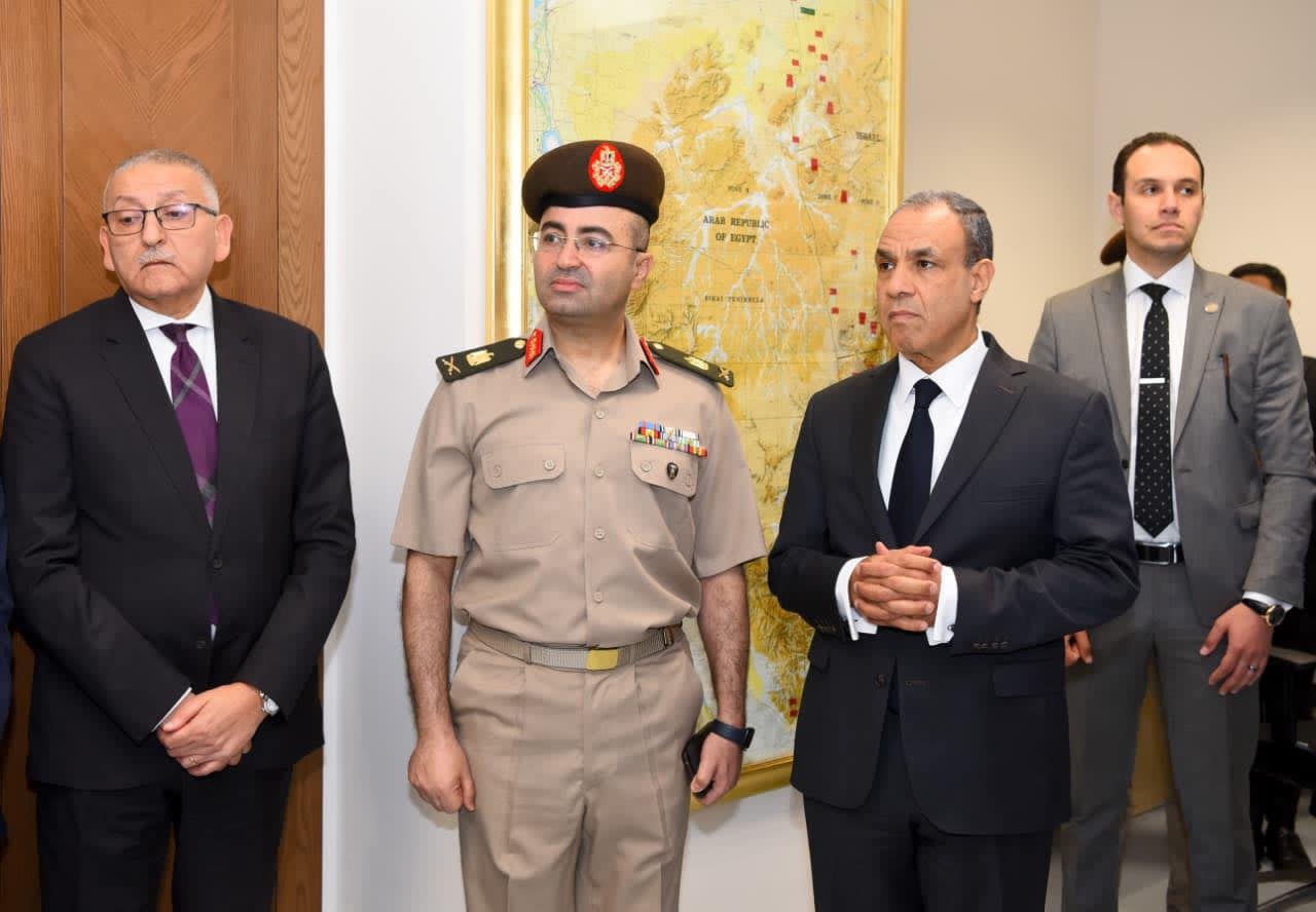 وزير الخارجية يفتتح غرفة حفظ الوثائق المؤمنة لتعزيز الذاكرة المؤسسية