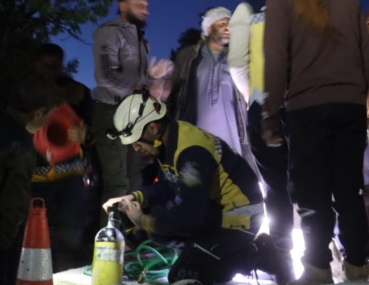 إنقاذ طفل ثلاثي العمر من بئر عميق في شمال سوريا