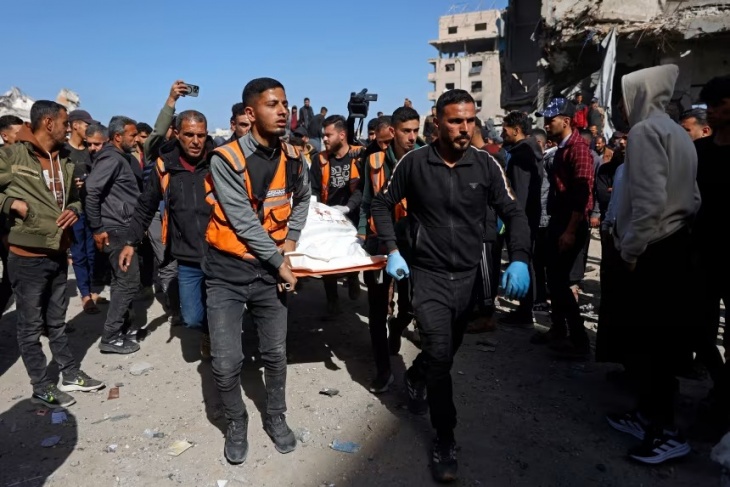 استشهاد طفل فلسطيني وإصابة آخرين برصاص الجيش الإسرائيلي في الخليل