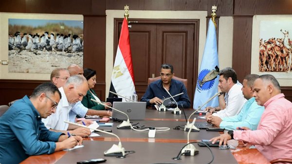 محافظ البحر الأحمر يعلن عن إعادة هيكلة شاملة لمنظومة إدارة المخلفات