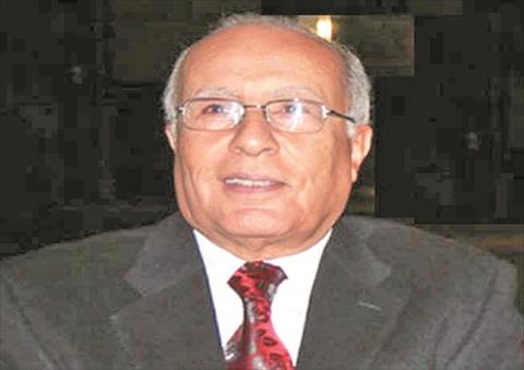 المخرج محمد فاضل يكشف حقيقة شائعات مرضه ويطمئن محبيه