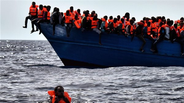 عقوبات صارمة ضد جماعات تهريب المهاجرين وفقًا لقانون مكافحة الهجرة غير الشرعية
