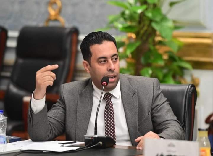 نائب يطالب بوقف مرتب رئيس هيئة التأمينات بسبب تأخر صرف المعاشات