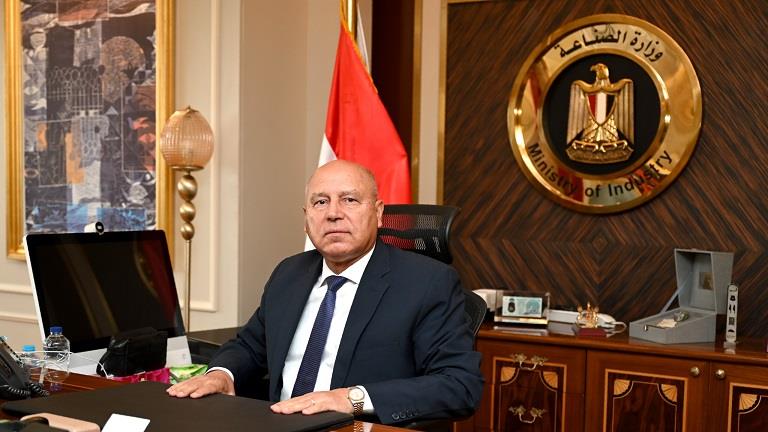 كامل الوزير: اشتريت تذكرة المونوريل بـ40 جنيهاً لتأكيد الخدمة للمواطنين
