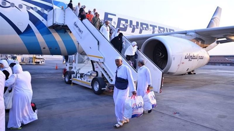 مصر للطيران تبدأ رحلات الجسر الجوي لنقل الحجاج إلى الأراضي المقدسة