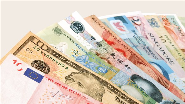 أسعار العملات الأجنبية في بنك القاهرة: استقرار نسبي في نهاية الأسبوع