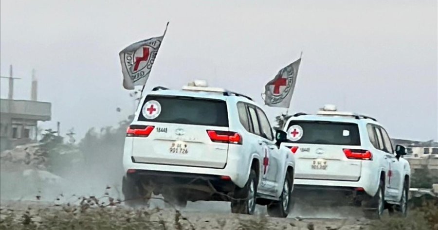 إسرائيل تواصل منع الصليب الأحمر من لقاء المعتقلين الفلسطينيين رغم السماح بزيارات السجون