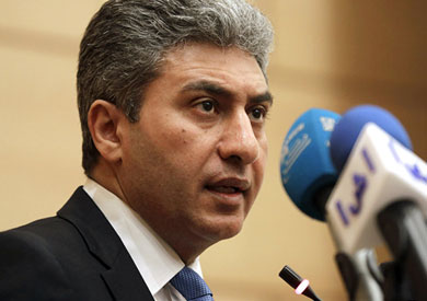 وزير السياحة يؤكد أهمية استعادة حركة النقل والطيران في مصر