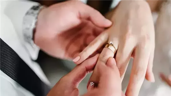 مشروع قانون الأسرة الجديد يُلزم المقبلين على الزواج بوثيقة تأمين